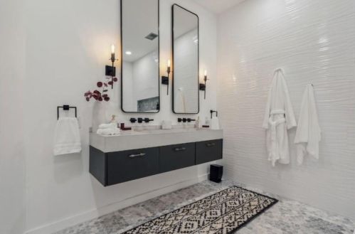 571 Dutch Valley Rd, Atlanta GA  30324-5304 exterior