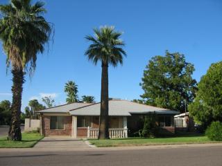 2504 Devonshire Ave, Phoenix AZ  85016-5660 exterior