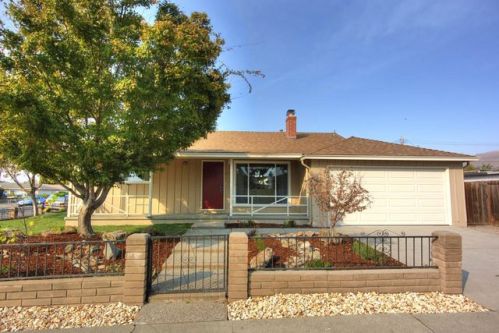 235 Hazen St, Milpitas, CA 95035-2847