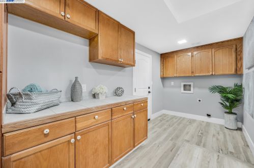 1945 Jameson Ct, Concord CA 94521-1609 exterior