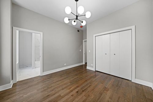 1933 Ohio St, Chicago IL 60624-1047 exterior