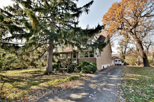 224 Glenview Ave, Elmhurst, IL 60126-2518