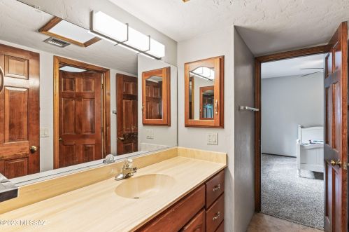 12520 Kit Carson Pl, Tucson AZ  85749-9368 exterior