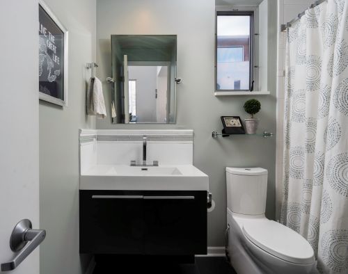 1962 Commerce St, Milwaukee WI 53212-3776 exterior