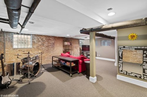 1429 Norwood St, Chicago IL 60660-2207 exterior