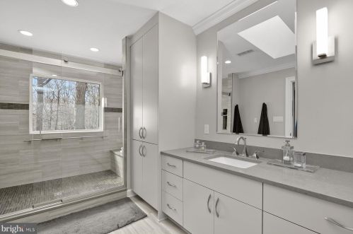 11820 Beekman Pl, Rockville MD 20854-2177 exterior