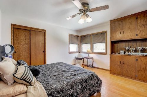 9438 Montana Ave, Milwaukee WI 53227-3324 exterior