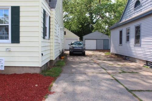 1735 Silver Ave, Grand Rapids, MI 49507-2152