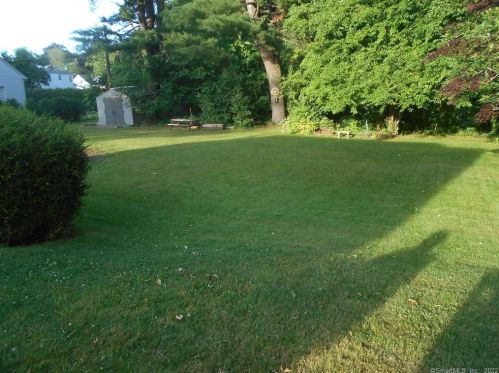 43 Old King St, Enfield, CT 06082-5542