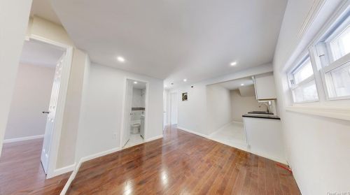 4103 Bronxwood Ave, Bronx NY 10466-4510 exterior