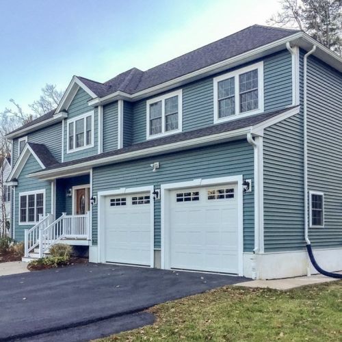 711 Salisbury St, Worcester MA 01609-1122 exterior