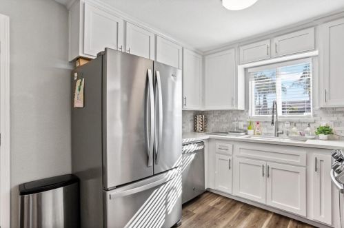 431 Lewis St, Turlock CA  95380-5828 exterior