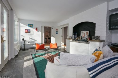 168 Forest Hill Rd, Town Center NJ  07052-3958 exterior