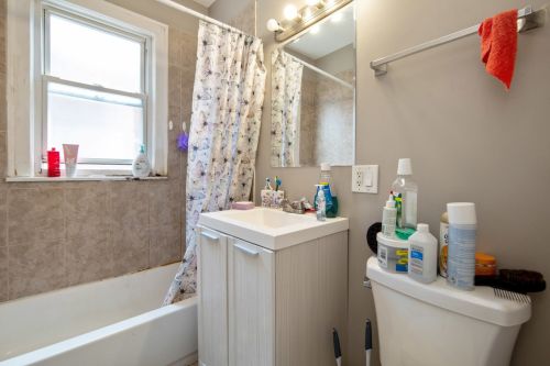 10238 Eberhart Ave, Chicago IL  60628-2210 exterior