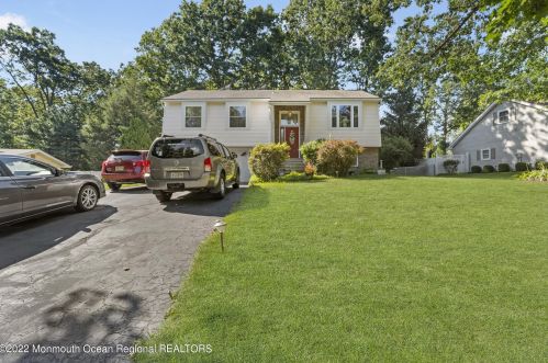 422 Brewers Brg Rd, Jackson Twp NJ 08527-2629 exterior