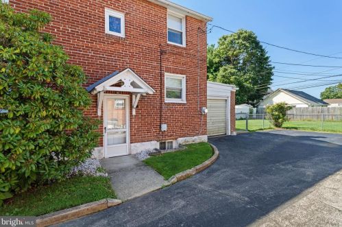 602 Glenfield Ave, Manor PA 19036-2404 exterior