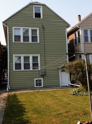 2622 Montgomery Ave, Chicago, IL 60632-1143