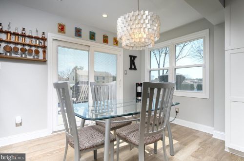 747 Bobwhite Ln, Huntingdon Valley PA 19006-2117 exterior