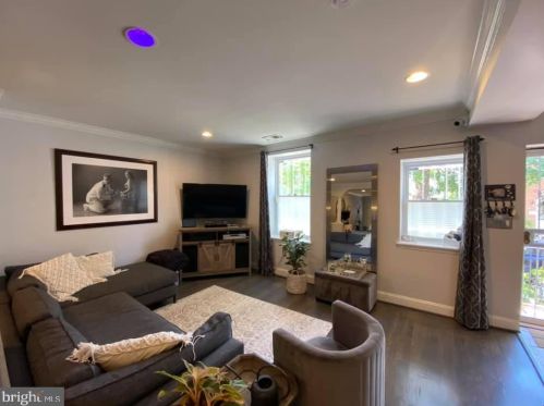 1244 Carrollsburg Pl, Washington DC  20024-4108 exterior