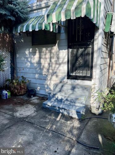 2526 22nd St, Philadelphia PA 19132-1514 exterior