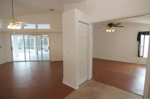 182 Carter Ave, Fort Pierce FL 34983-2901 exterior