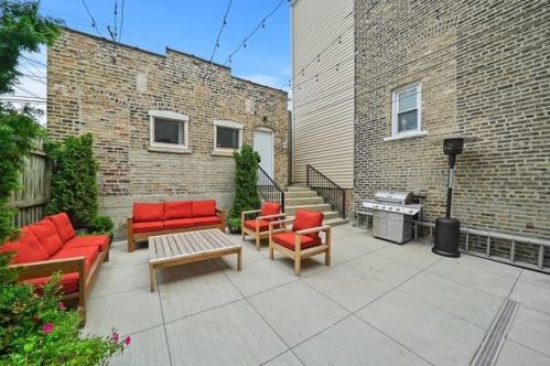 1241 Bosworth Ave, Chicago IL  60642-3316 exterior