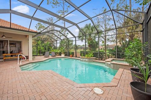 7551 Treeline Dr, Naples, FL 34119-9768