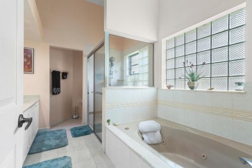 514 Clf Rd, Fort Pierce FL 34984-6226 exterior