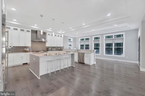 1864 Kirby Rd, Mc Lean VA 22101-5326 exterior