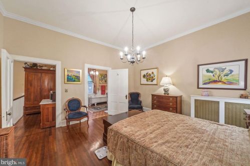 126 Fairfax St, Alexandria VA 22314-3331 exterior