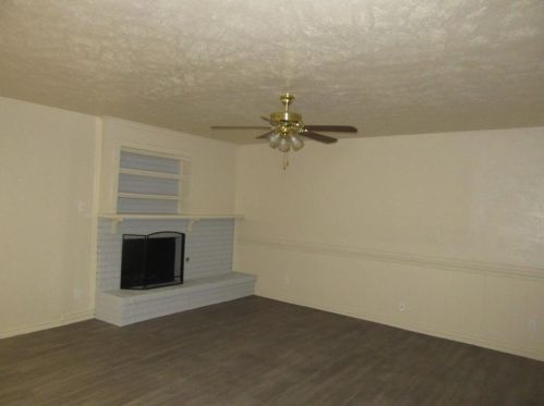 9318 County View Rd, Dallas TX  75249-1126 exterior