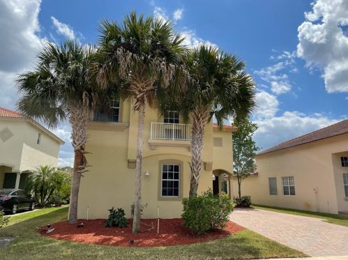 2213 Newport Is Blvd, Fort Pierce FL 34953-4378 exterior