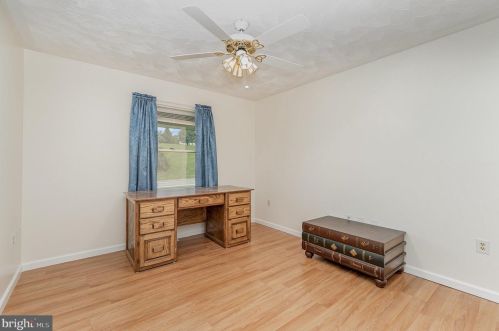 7197 Un Deposit Rd, Hummelstown PA 17036-9213 exterior