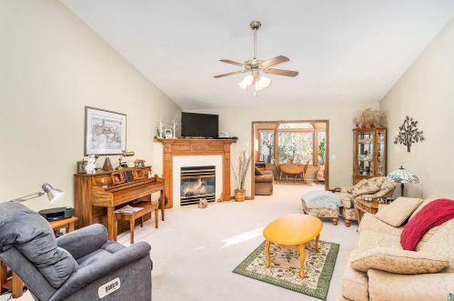 331 Hickory St, Duluth MN 55811-4814 exterior