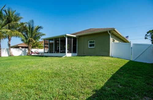 1080 Romaine Ln, Fort Pierce FL 34953-3675 exterior