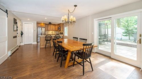 7 Oakwood Trl, Kinnelon NJ 07405-3116 exterior