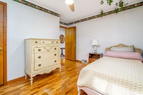 1616 Homecrest Ave, Kalamazoo MI  49001-4352 exterior