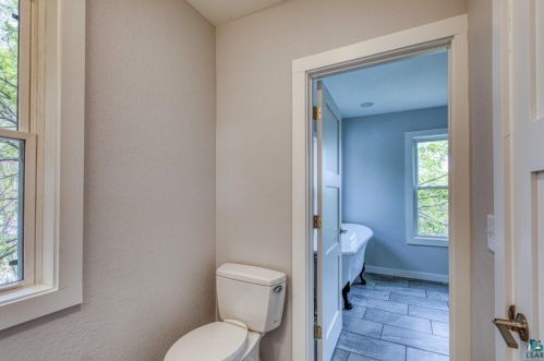 834 2nd St, Duluth MN 55805-2101 exterior