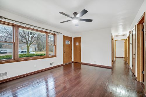 4044 55th St, Milwaukee, WI 53220-2631