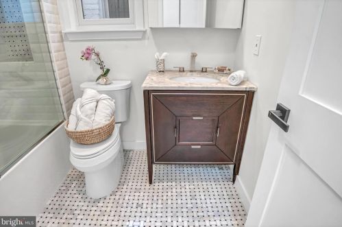 1337 Massachusetts Ave, Washington DC  20003-1540 exterior