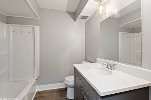 6945 Pulaski Rd, Chicago IL  60629-4238 exterior