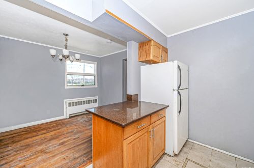 50 Great East Neck Rd, Babylon NY 11704-7631 exterior