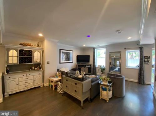 1244 Carrollsburg Pl, Washington DC  20024-4108 exterior