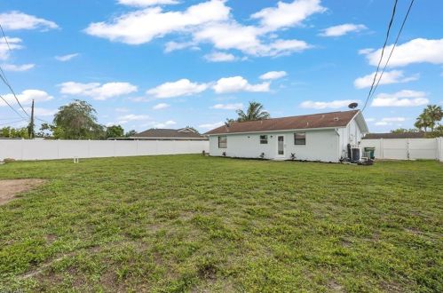 5375 21 Ave, Naples FL 34116-5719 exterior