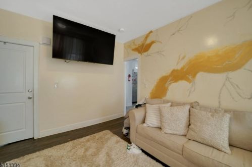 160 Brookside Ave, Irvington NJ  07111-3354 exterior