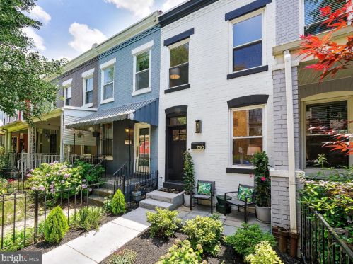 780 Lamont St, Washington DC  20010-1527 exterior