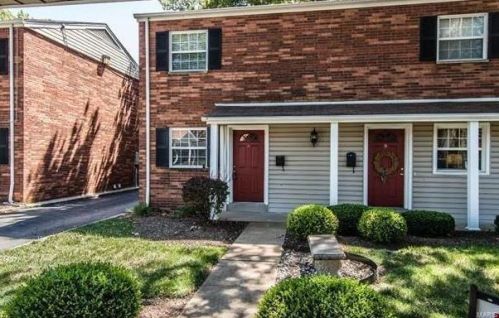 2717 Laclede Station Rd, Saint Louis MO  63143-2828 exterior