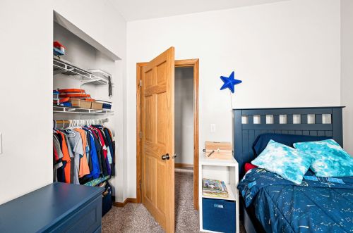 2219 6 St, Duluth MN 55806-2551 exterior