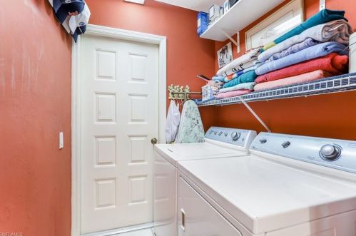 268 Countryside Dr, Naples FL 34104-6722 exterior