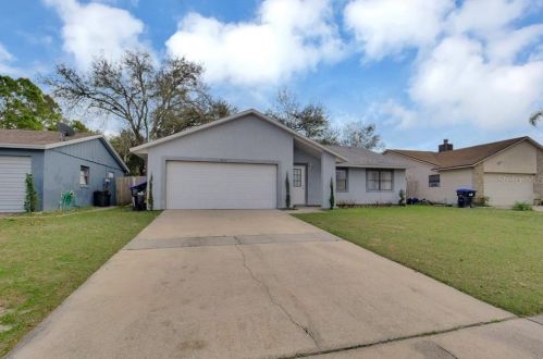 3616 Falling Leaf Ln, Orlando, FL 32810-2270